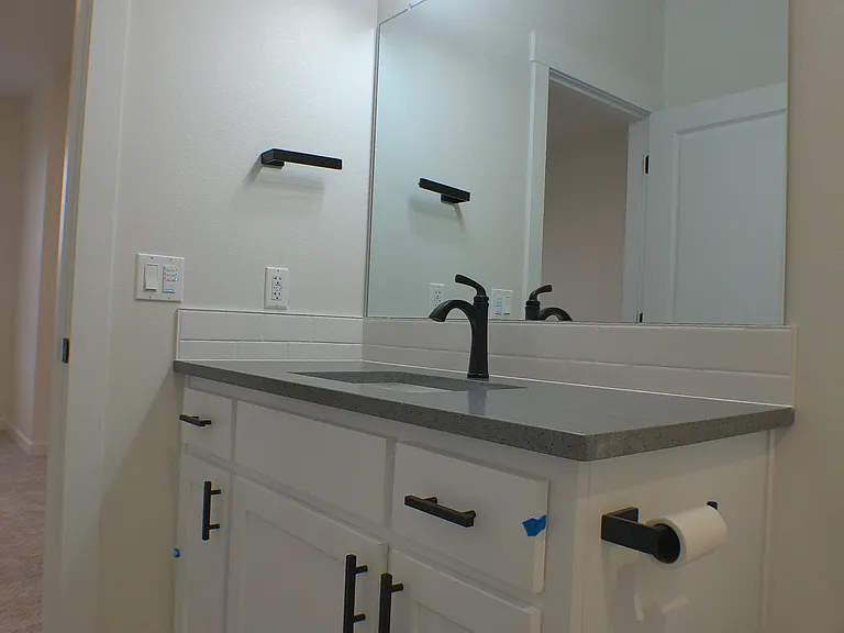 528 S 7th St — Photo 22