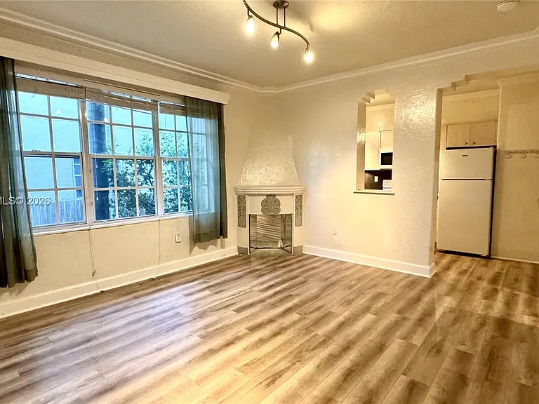 1335 Pennsylvania Ave #3 — Photo 2