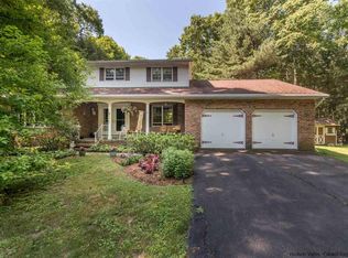 21 Tall Oaks Dr, Kingston, NY 12401