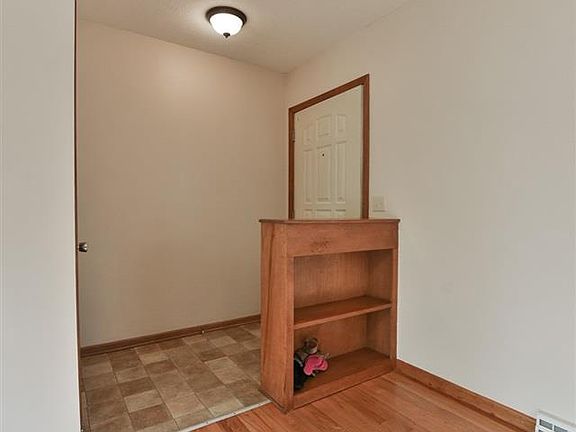 3rd image of 504 Wilshire Dr