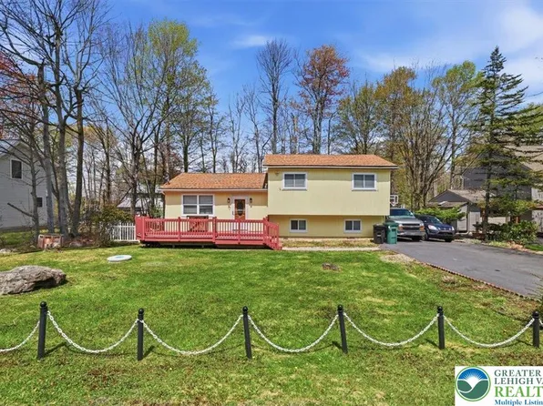 9579 Millwood Dr, Tobyhanna, PA 18466