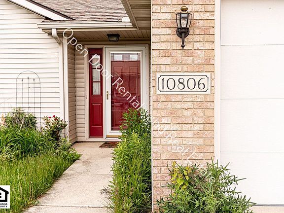 3rd image of 10806 Lupine Ln