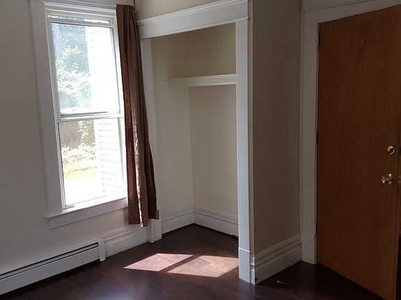 Rear bedroom