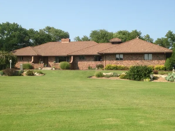 12400 E Lynne Ave, Wichita, KS 67207