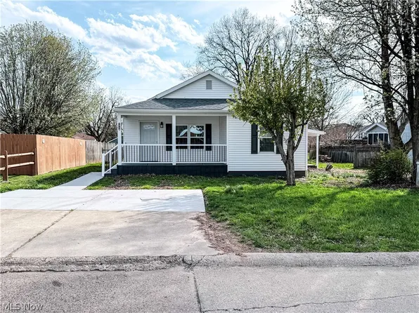 1312 12th St, Vienna, WV 26105