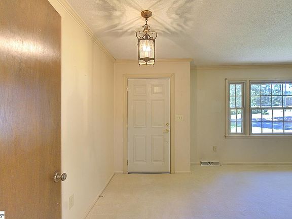 4th image of 115 Botany Slopes Rd