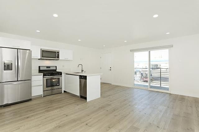 1st image of 6745 Laurel Canyon Blvd APT 202