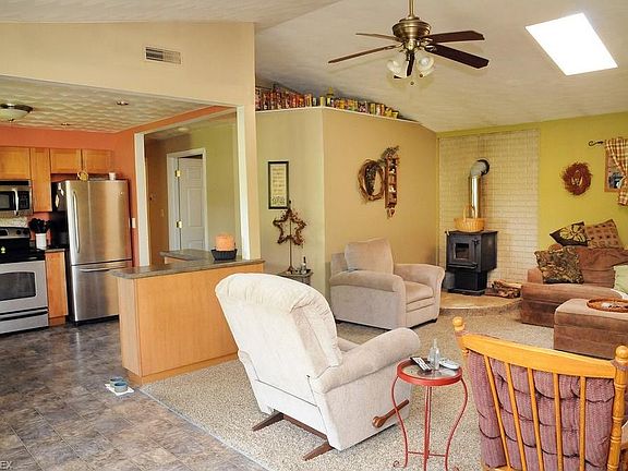 4th image of 48756 Hillcrest Ln #Oh17