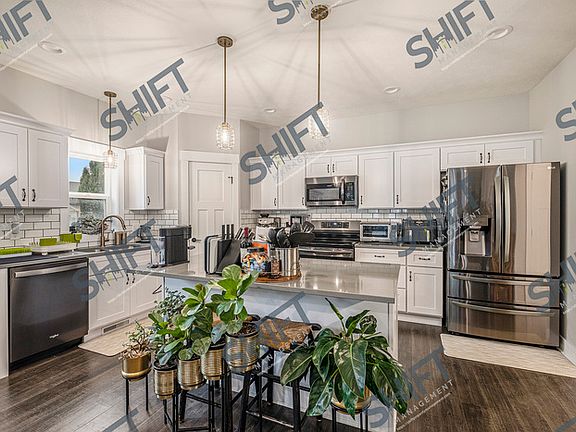 2nd image of 260 Shoreside Dr N