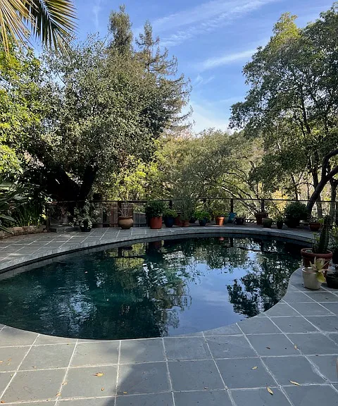Black bottom pool