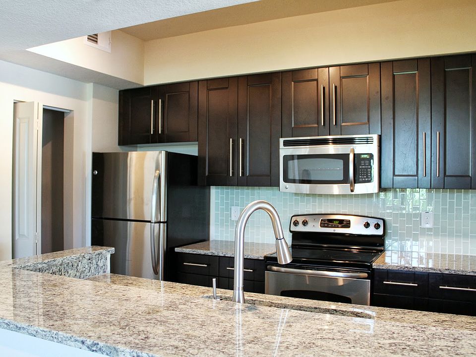 2nd image of 320 Franklin Club Dr