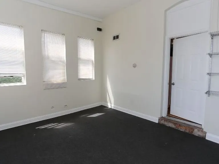 1411 W Erie St #3M — Photo 8