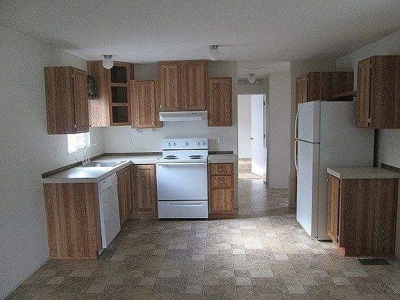 4th image of 260 N Winter St