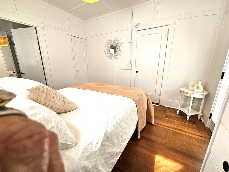 Rear bedroom