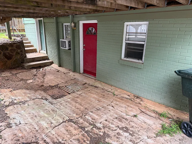 514 W Rusk St — Photo 15