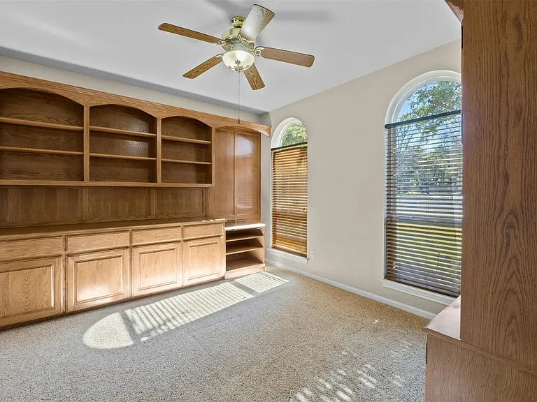 1001 Chickory Ct — Photo 9