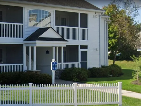 2792 S Knightsbridge Cir, Ann Arbor, MI