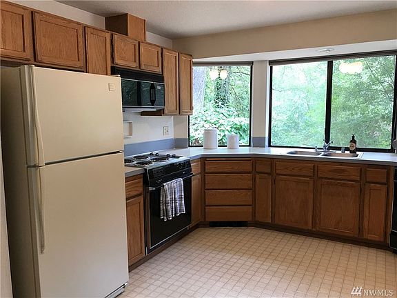 3rd image of 8218 145th St NW