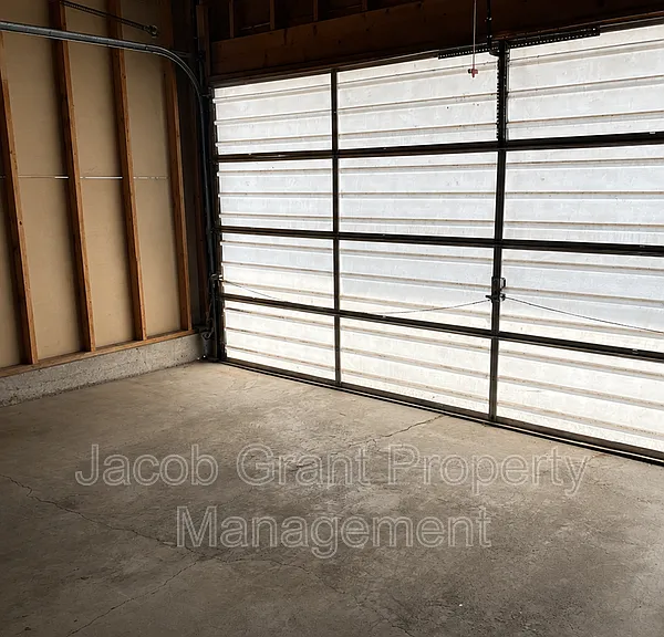 776 Whittier St #776 — Photo 8