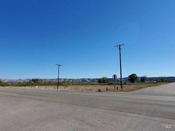 2nd image of 2805 W Highway 52