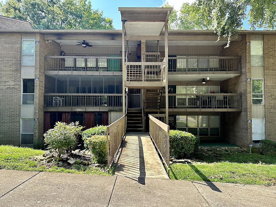 1st image of 84 Madrid Ct