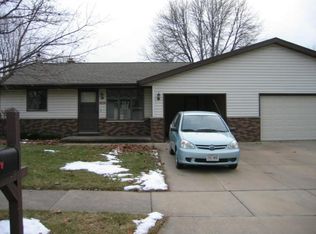 1001 W Ridgeview Dr, Appleton, WI 54914