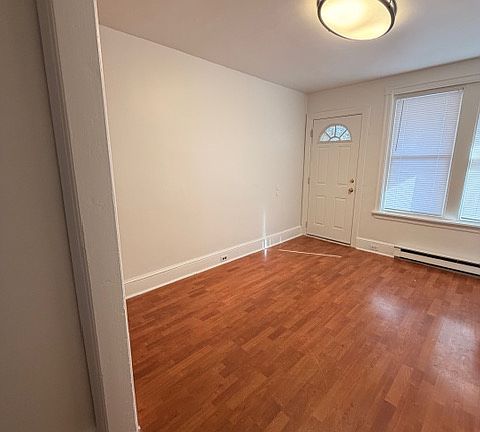 4th image of 519 Bayard Ave