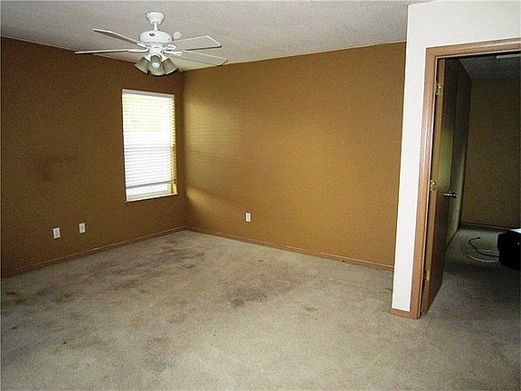 5th image of 8136 Kenton Ln SE