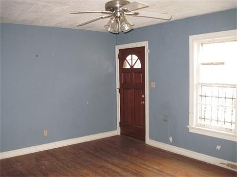 4th image of 3593 Coleman Ave