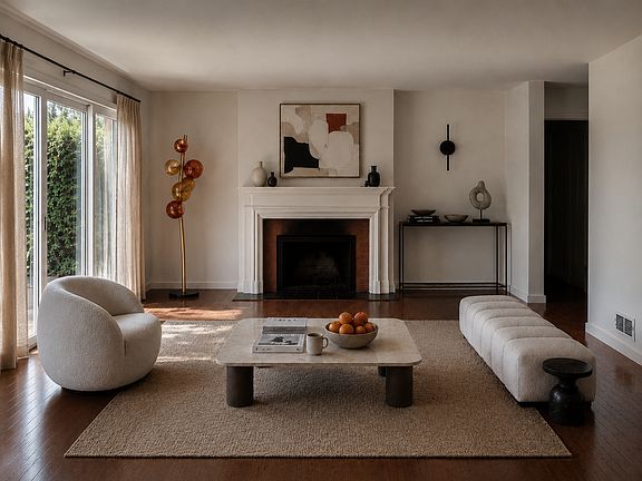 2nd image of 1005 Stradella Rd