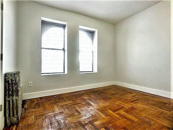3rd image of 2224 Amsterdam Ave APT 55
