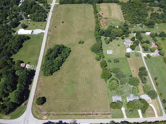 4th image of W Republic Rd