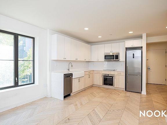 4th image of 144 West St #207