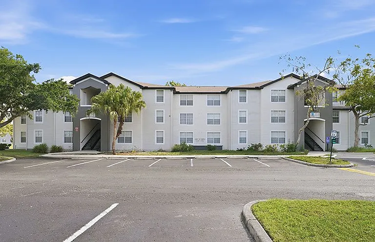 Lakes at North Port Apartments — Photo 34