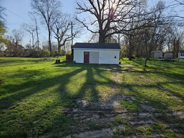 730 10th St, Sebewaing, MI 48759