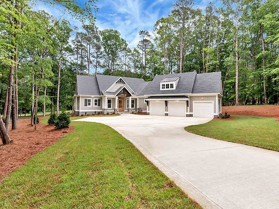2nd image of 1130 Lake Dr