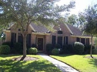 111 Lilac Ln, Baytown, TX 77520