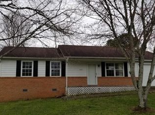4229 Deer Run Dr, Knoxville, TN 37912