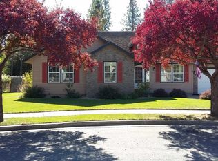 934 E Honeysuckle Glen Ct, Coeur D Alene, ID 83815