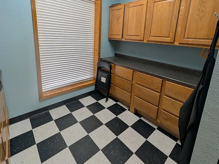 307 S Adair St — Photo 24