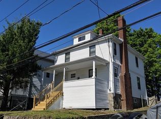 16 Austin St, Hyde Park, MA 02136