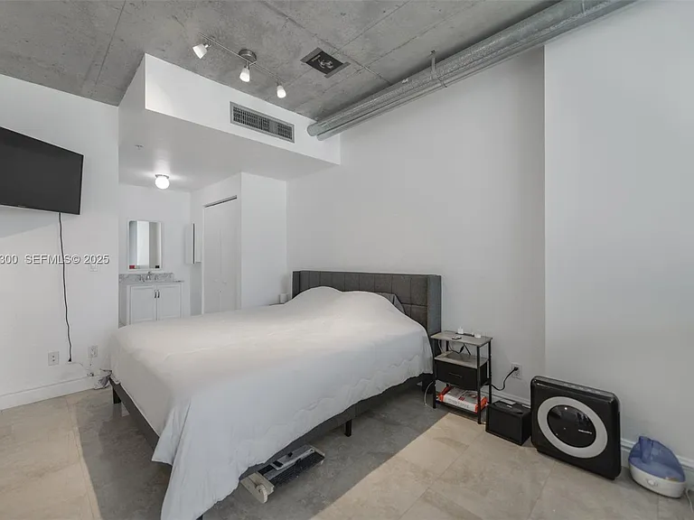 690 SW 1st Ct #1022 — Photo 9