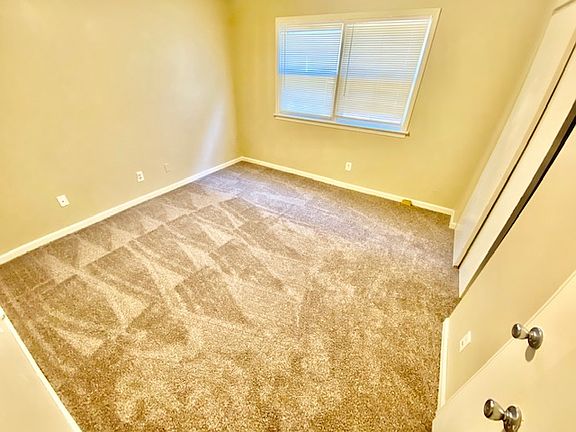 5th image of 1010 Mary St #4