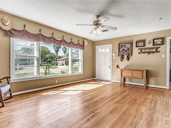 5th image of 1517 Woodland Dr