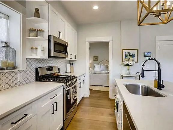2nd image of 5125 W 41st Ave
