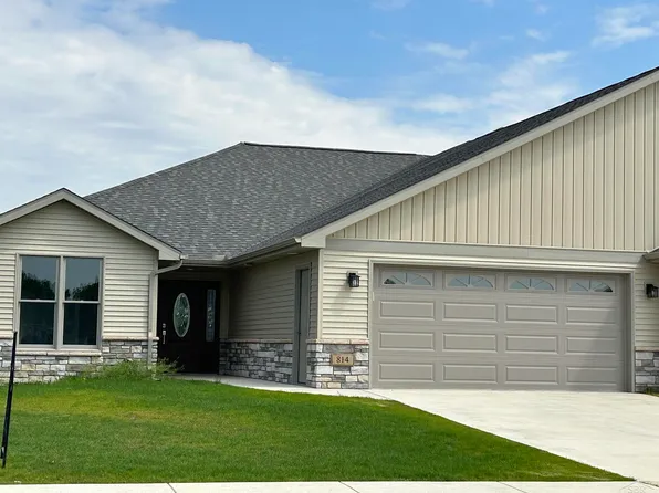 814 Blossom Dr, Frankenmuth, MI 48734