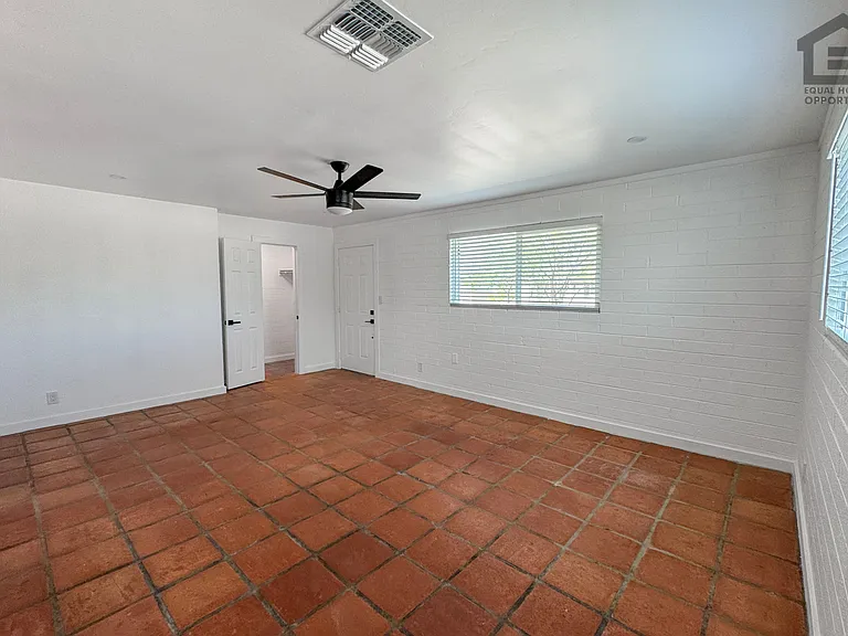 4933 E Willetta St — Photo 11