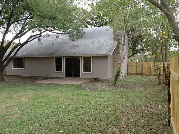 2nd image of 606 Mulberry Dr