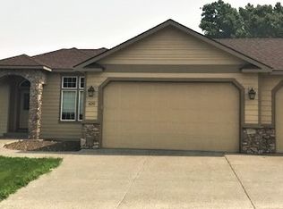 609 S Huntington Pl, Kennewick, WA 99336