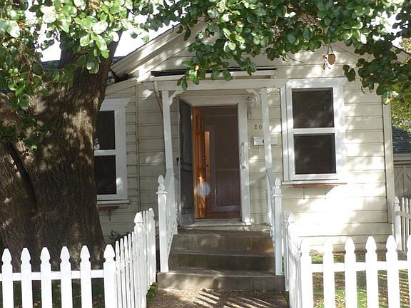 Entrance to the cottage on Sixth Street with private front yard.